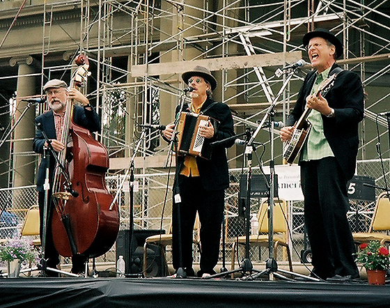 The LAT performed a set of music at the 2008 Jugband Festival in San Francisco. This picture was taken by our friend, Tom Loeb.